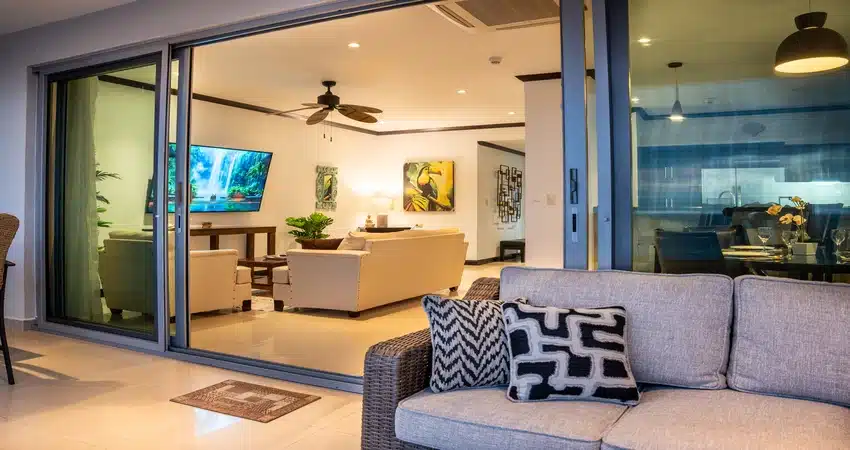 Diamante del Sol 802S, Jaco beachfront condo — Master suite